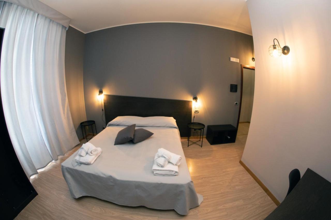 Hotel Marconi Patti Zewnętrze zdjęcie